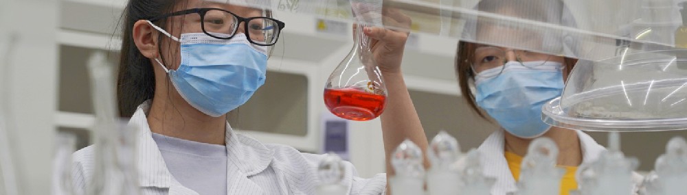 赢博药业：消/健/械字号多资质转换，支持**衍生品开发
